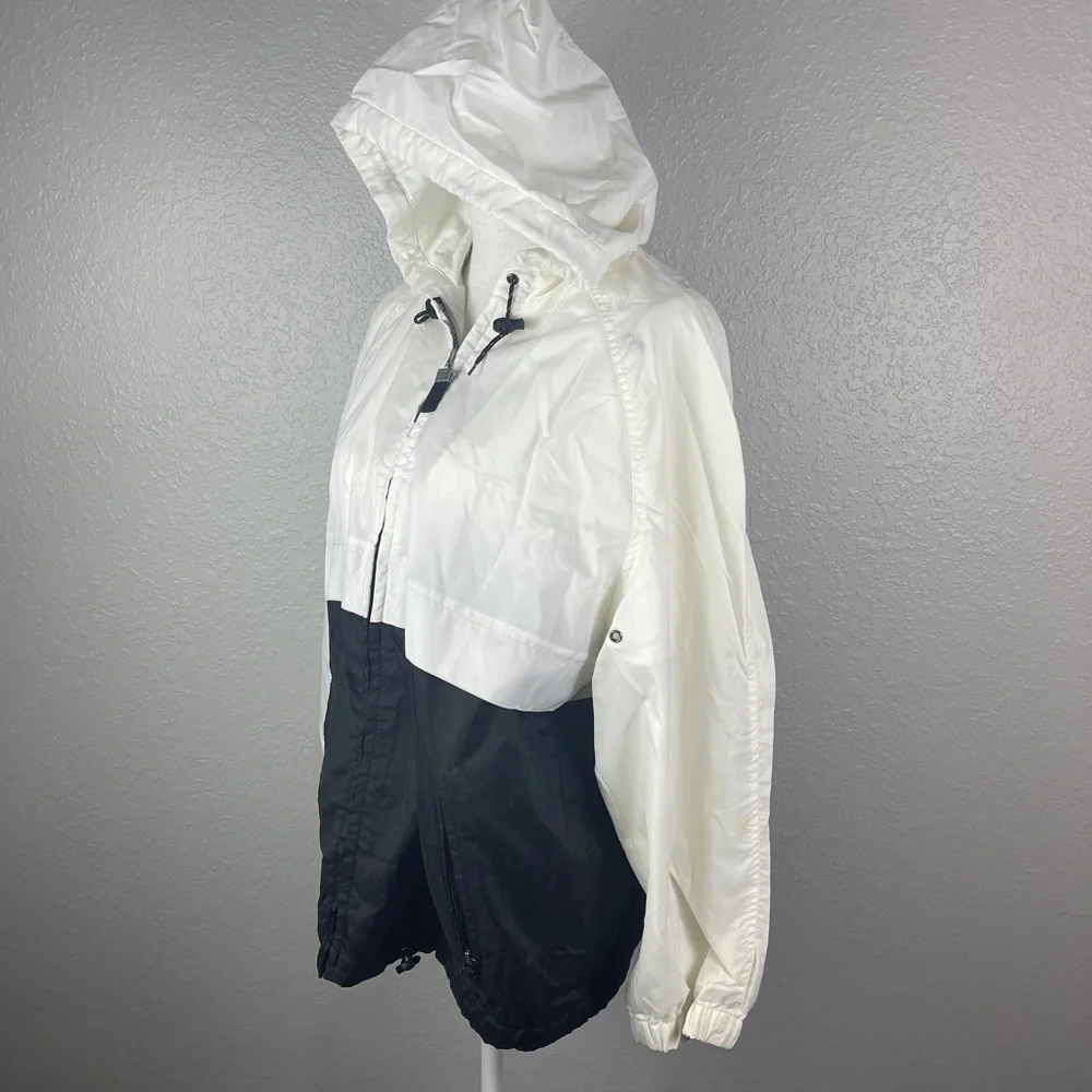 Eddie Bauer Black &‎ white lightweight Jacket - Picture 6 of 11